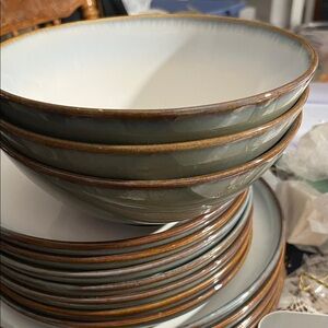 Elegant Green and White Ceramic Bowls